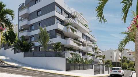 Ny leilighet med takterrasse – 250 meter fra stranden