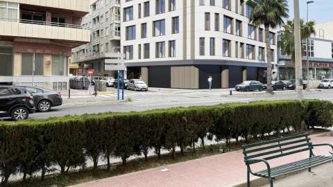 Ny leilighet med takterrasse – 60 meter fra stranden