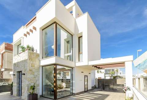 Kjempeflott villa med privat basseng og takterrasse
