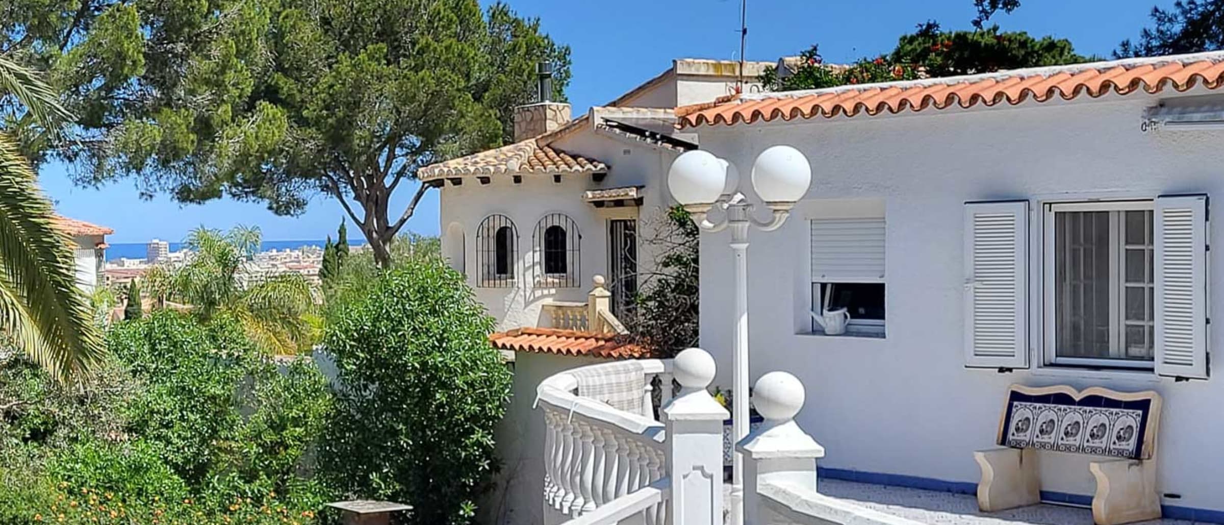 8034DEN Villa with partial sea views for sale in El Montgó, Denia. - Image 1
