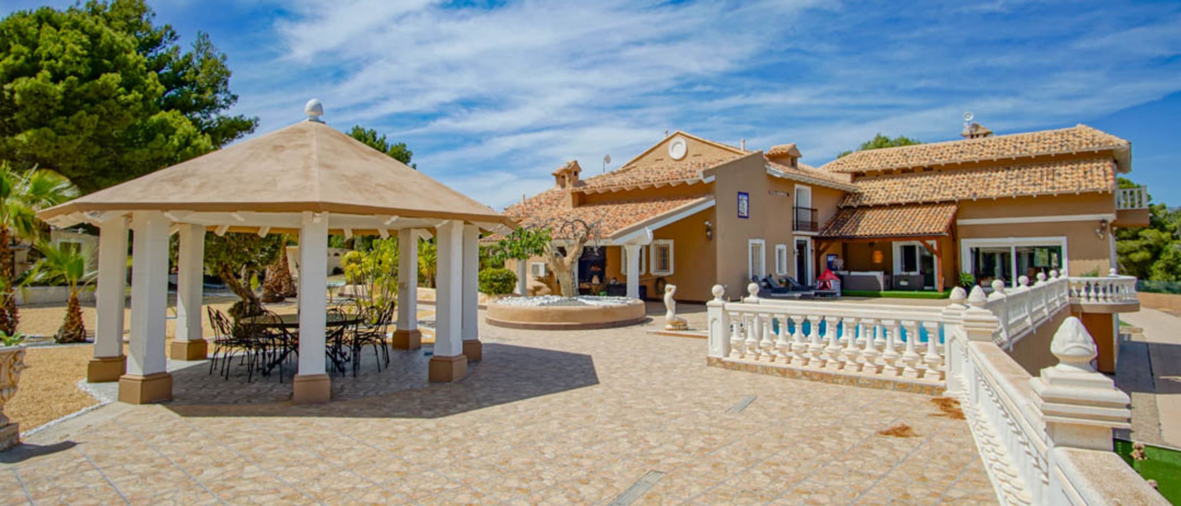7058NUC Magnificent large renovated Mediterranean country mansion for sale in La Nucia - Image 1