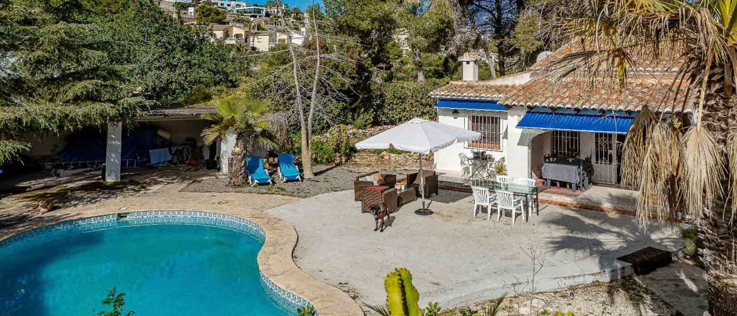 8272MOR Traditional villa for sale in Moraira - Image 1
