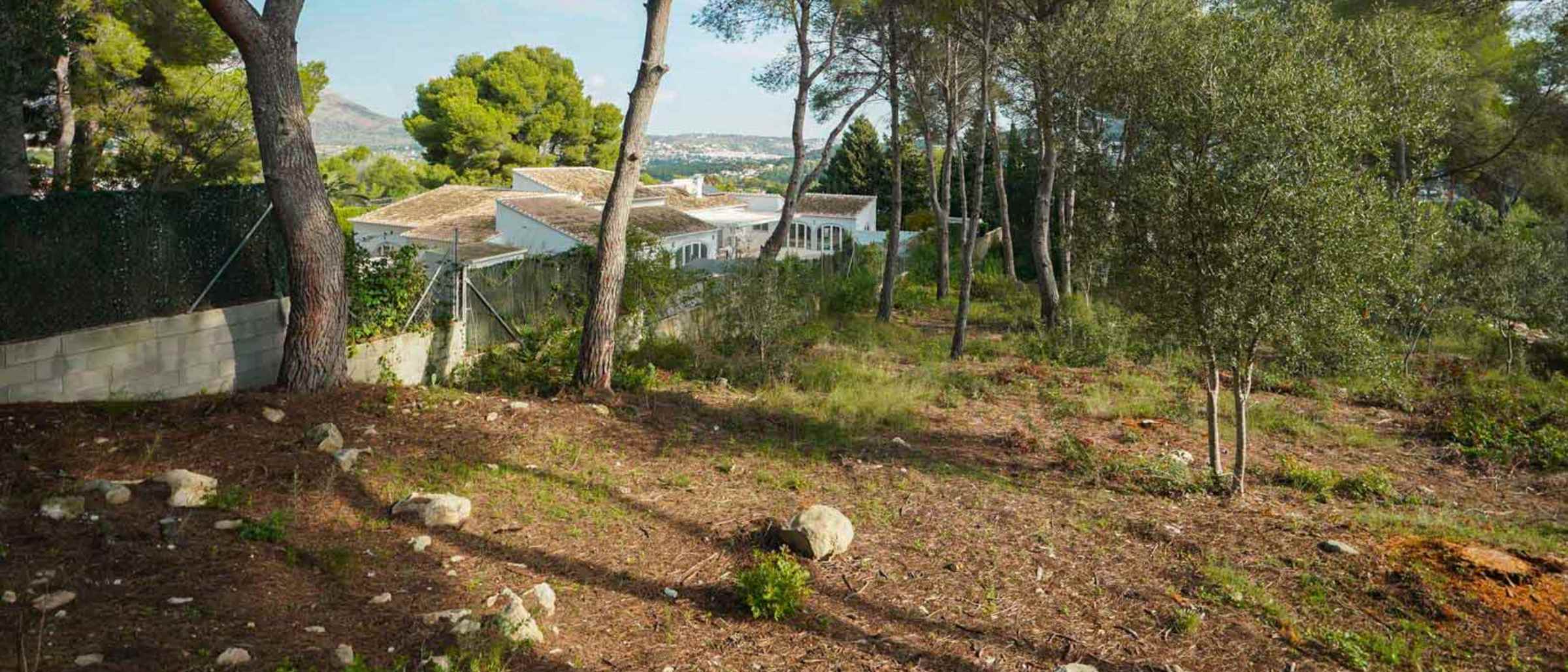 C3XY4617JAV Spacious building plot for sale in La Lluca, Jávea - Image 1