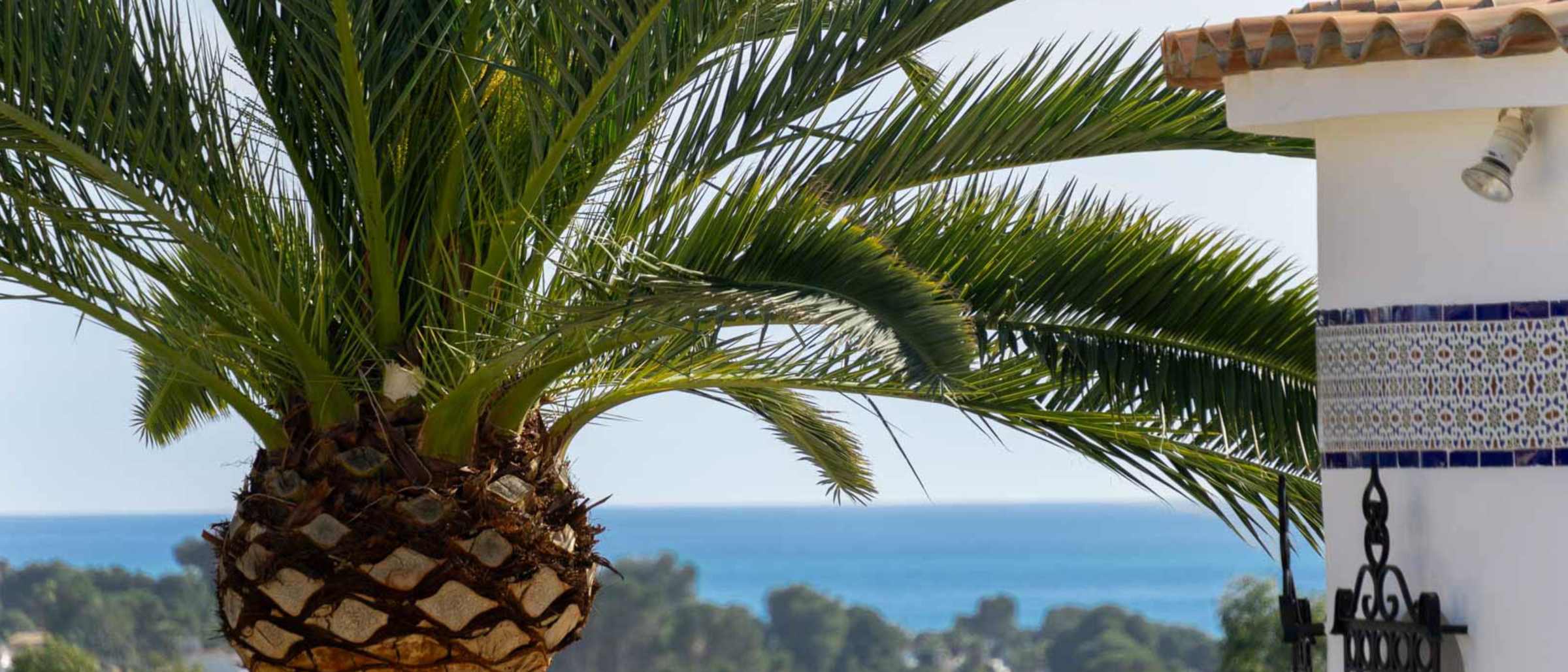 C3XY8323MOR Detached villa with pool and sea views for sale in Moraira. - Image 1