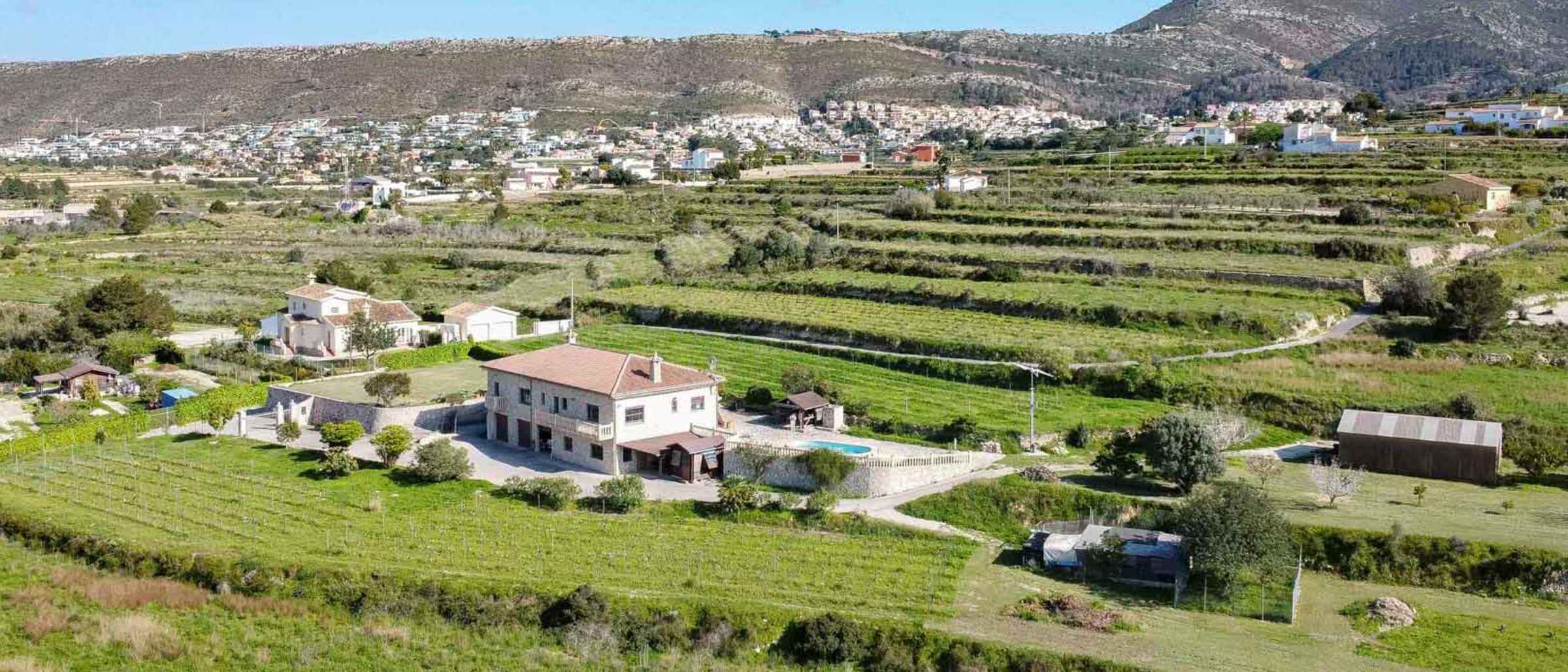 C3XY4251BELL Beautiful country house with vineyards for sale in Benitachell - Image 1