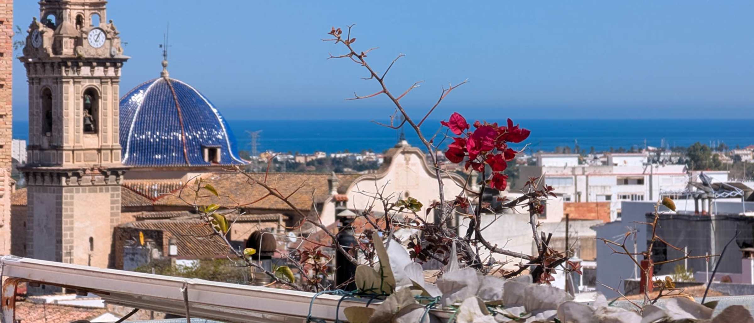 C4XY8330OLI Townhouse with sea view for sale in Oliva. - Image 1