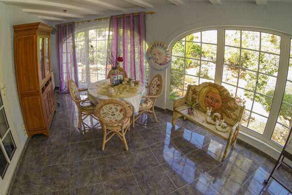 8034DEN Villa with partial sea views for sale in El Montgó, Denia. - Image 4