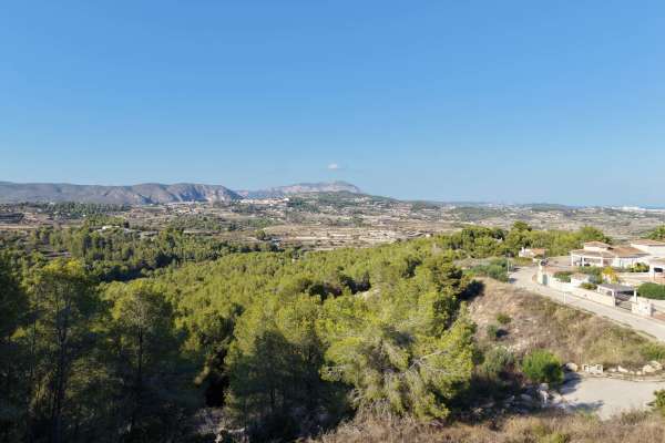 8303MOR Urban plot with open mountain views and partial glimpses of the sea, for sale in Moraira. - Image 3