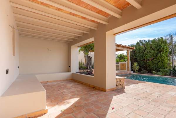 4617BEN Renovated Mediterranean villa with sea views for sale in La Fustera, Benissa - Image 5