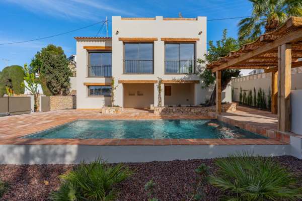 4617BEN Renovated Mediterranean villa with sea views for sale in La Fustera, Benissa - Image 2