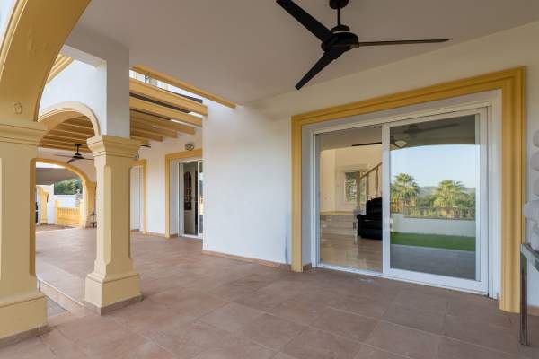 C3XY8350BEN Spacious villa for sale in Beniarbeig - Image 6