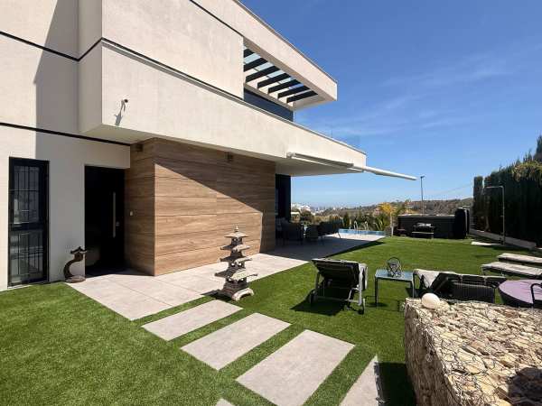 C3XY4696FIN Luxury, modern villa for sale in Finestrat - Image 3