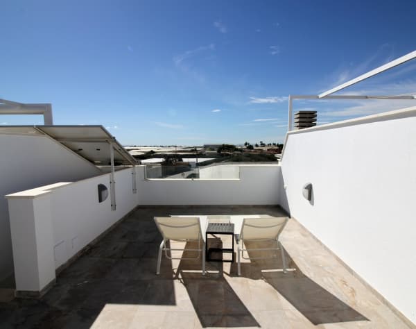 Villa - Image 2