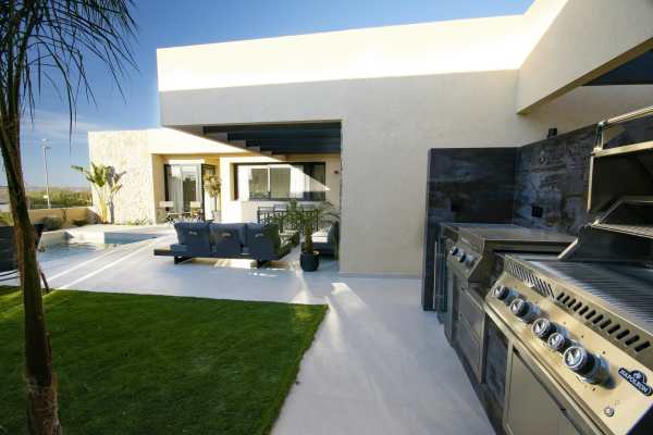 Villa - Image 2