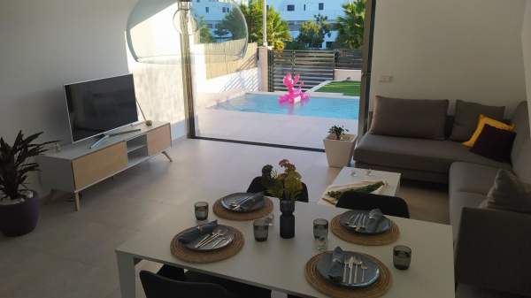 Villa - Image 2