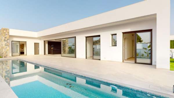 Villa - Image 2