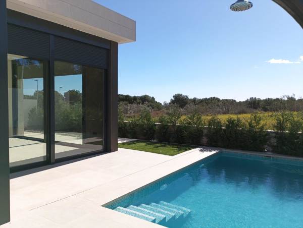Villa - Image 2