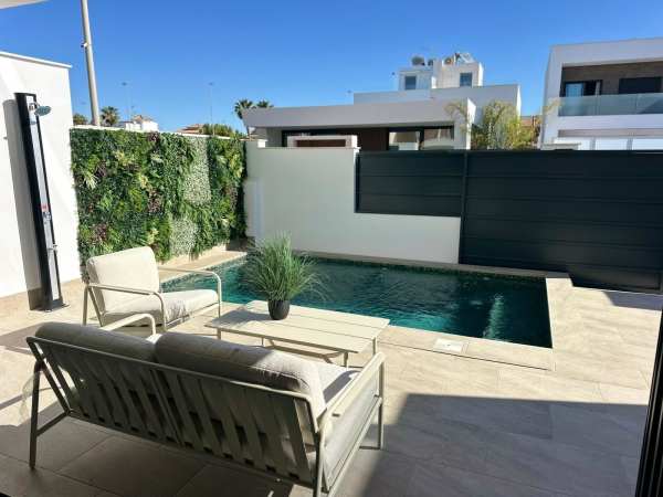 Villa - Image 3