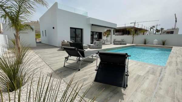 Villa - Image 2