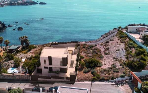 Villa - Image 2