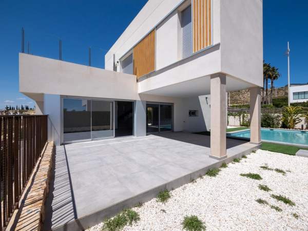 Villa - Image 1