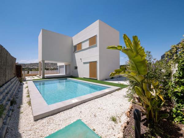 Villa - Image 3