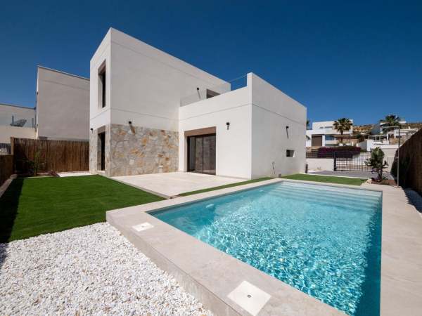 Villa - Image 1