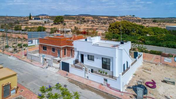Villa - Image 3