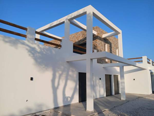 Villa - Image 2