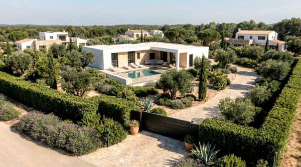 Villa - Image 1