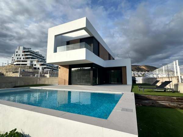 Villa - Image 1