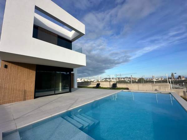 Villa - Image 3