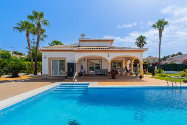 Villa - Image 2