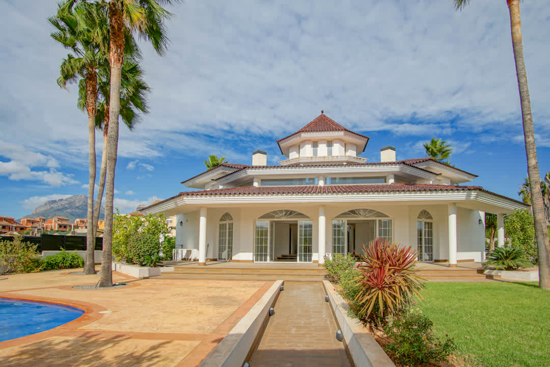 Eksklusiv villa med privat basseng, bilde 1