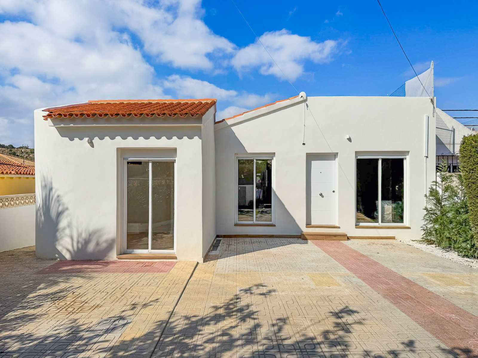 C3XY4689NUC Renovated semi-detached house for sale in La Nucia Park, bilde 1