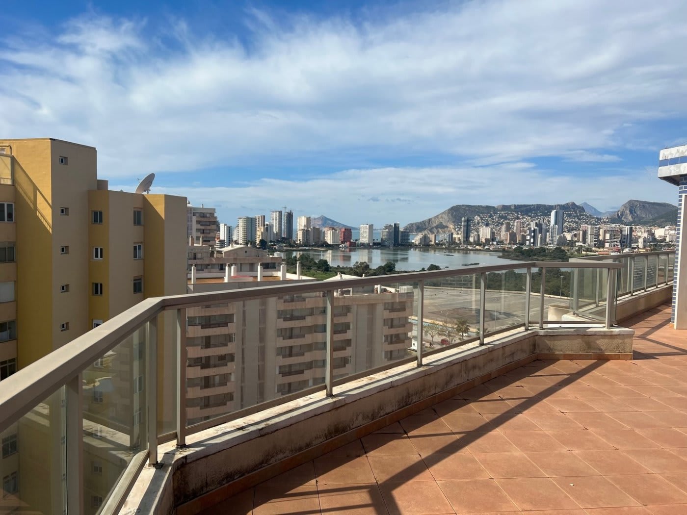 Eksklusiv toppleilighet med havutsikt – Førstelinje og gangavstand til strand, bilde 1