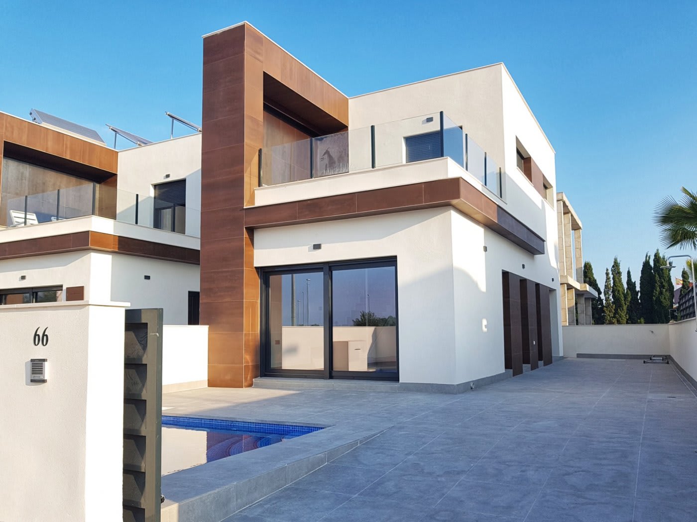 Ny villa med privat basseng, bilde 1