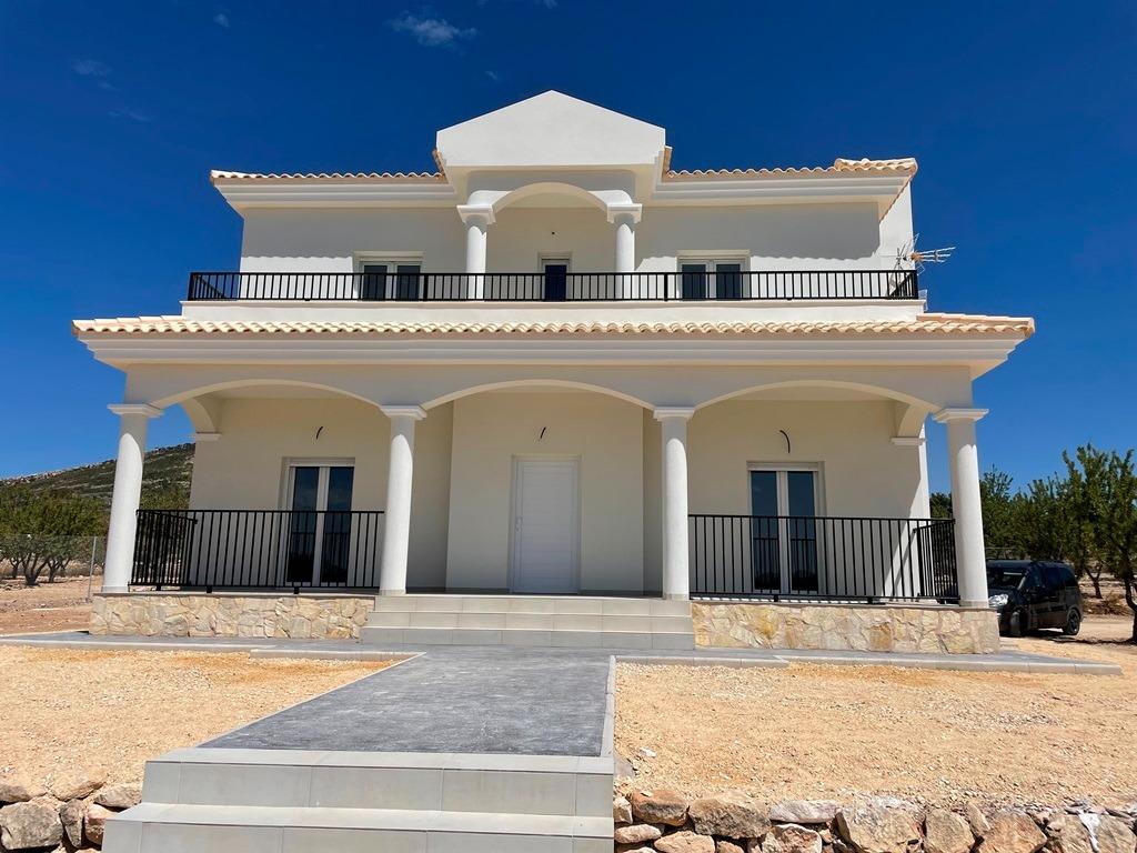 Nybygd villa med privat basseng, bilde 1