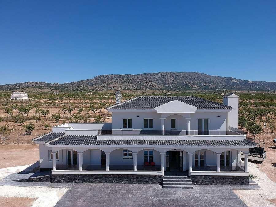 Fantastisk ny villa i Pinoso – Privat basseng og 10 000 m² tomt, bilde 1