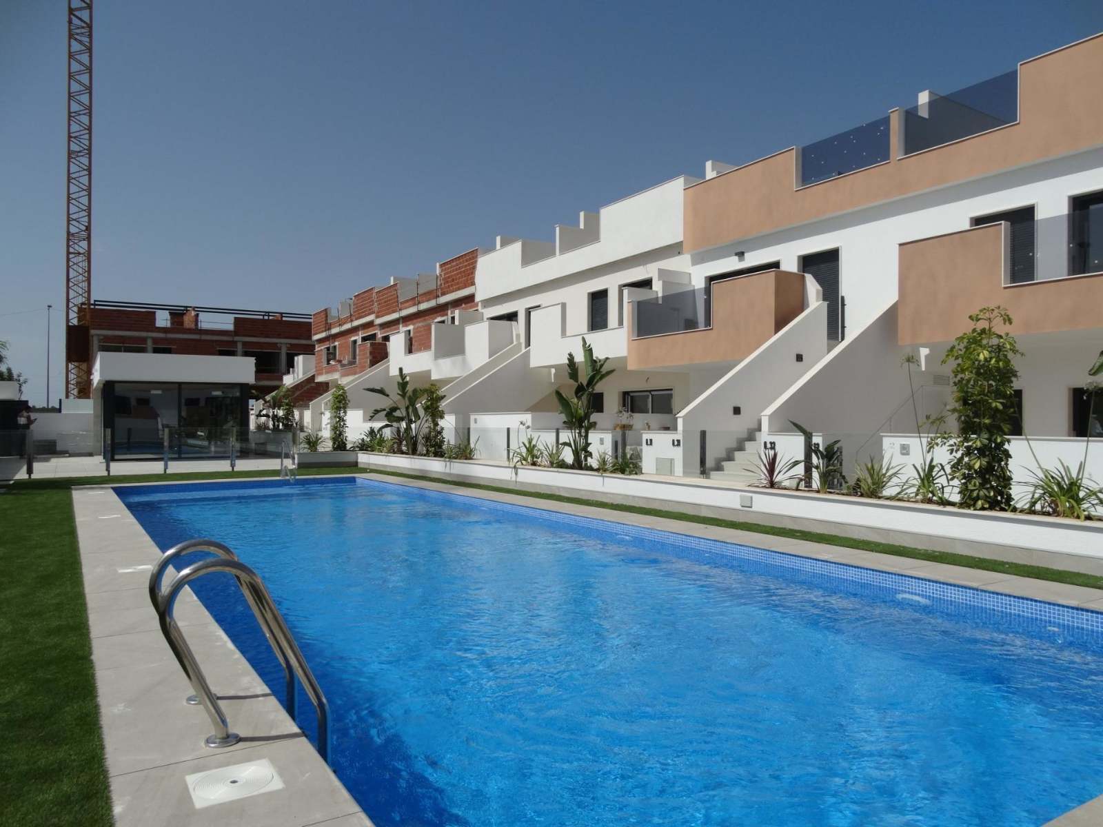 Nytt rekkehus med takterrasse – Fellesbasseng og 3 soverom, bilde 1