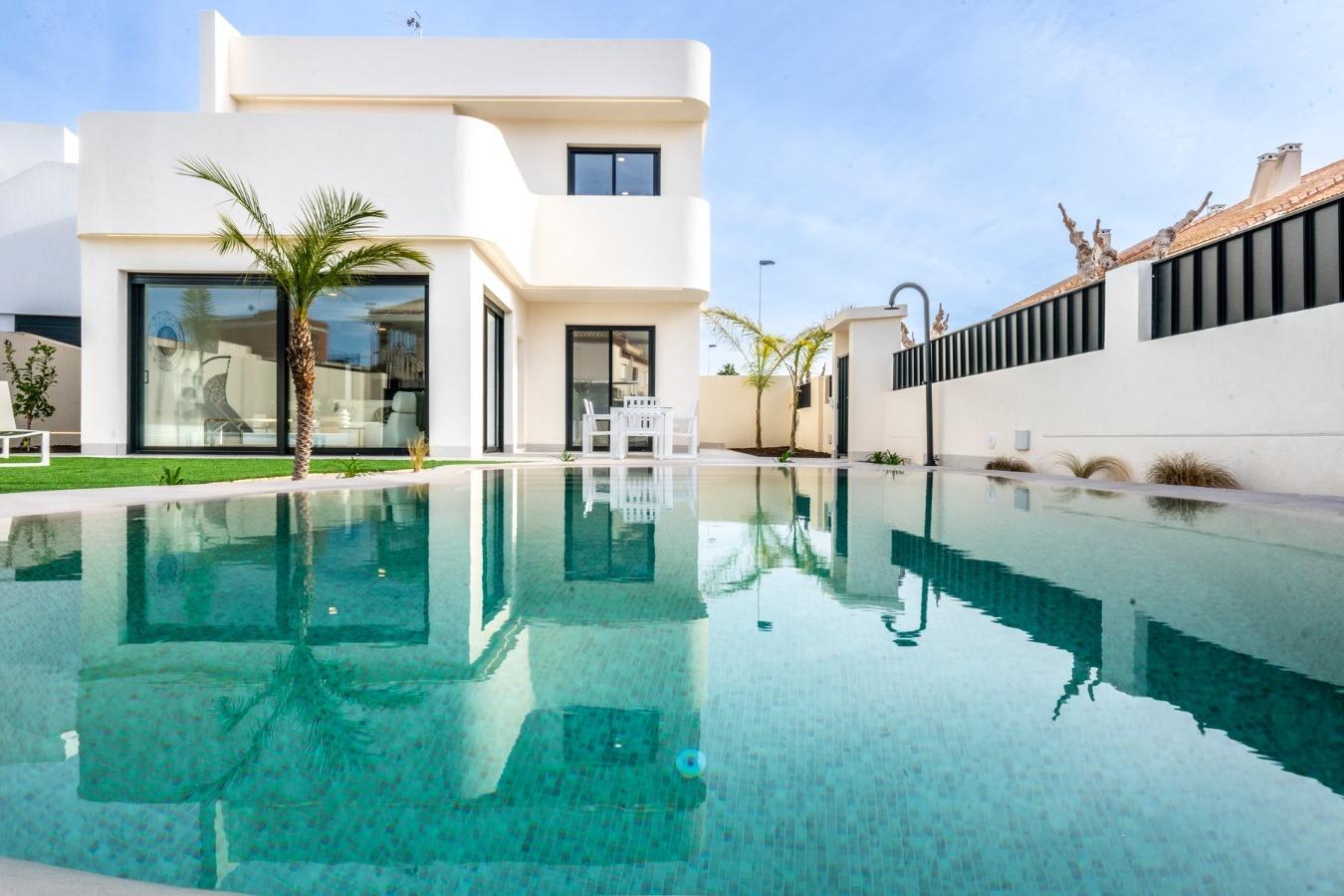 Nybygd villa med privat basseng, bilde 1