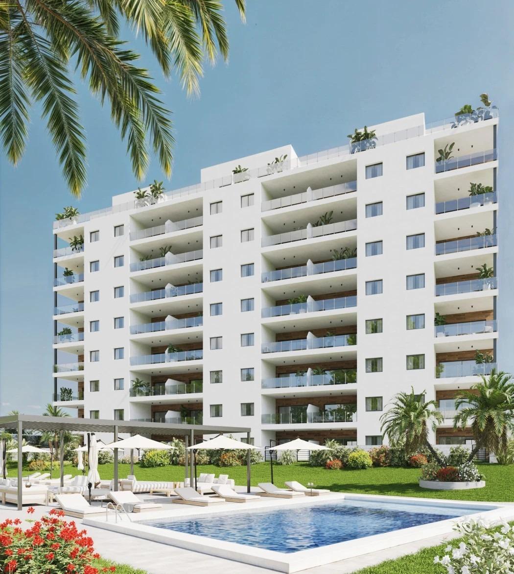 Ny leilighet med havutsikt – Terrasse 46 m² og fellesbasseng, bilde 1