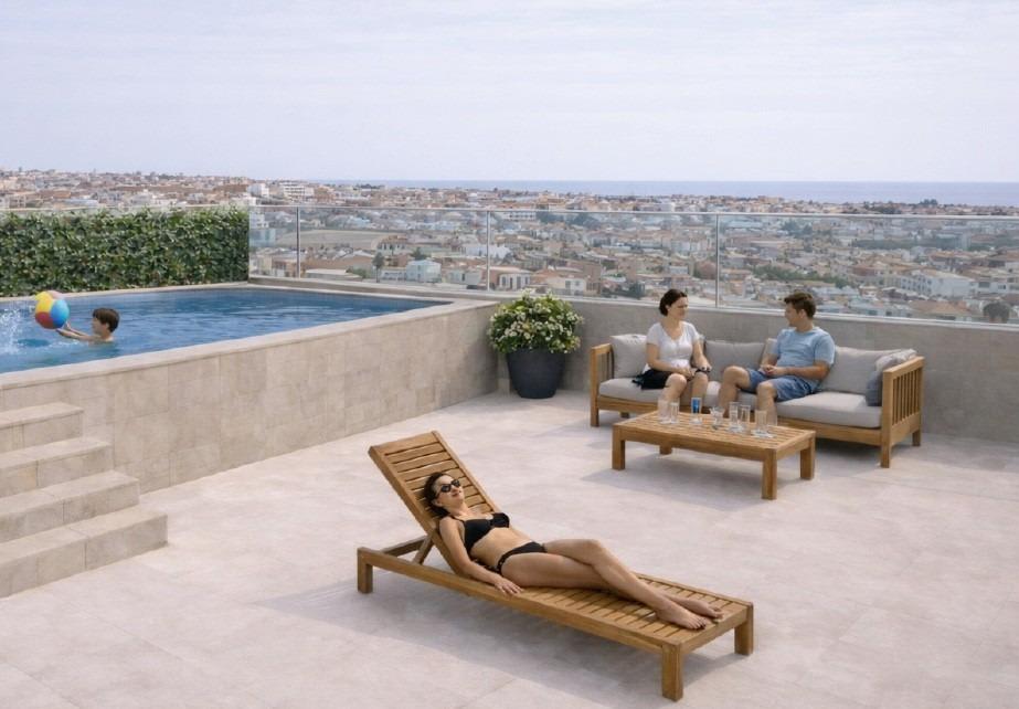 Ny leilighet med takterrasse – Gangavstand til strand og privat basseng, bilde 1
