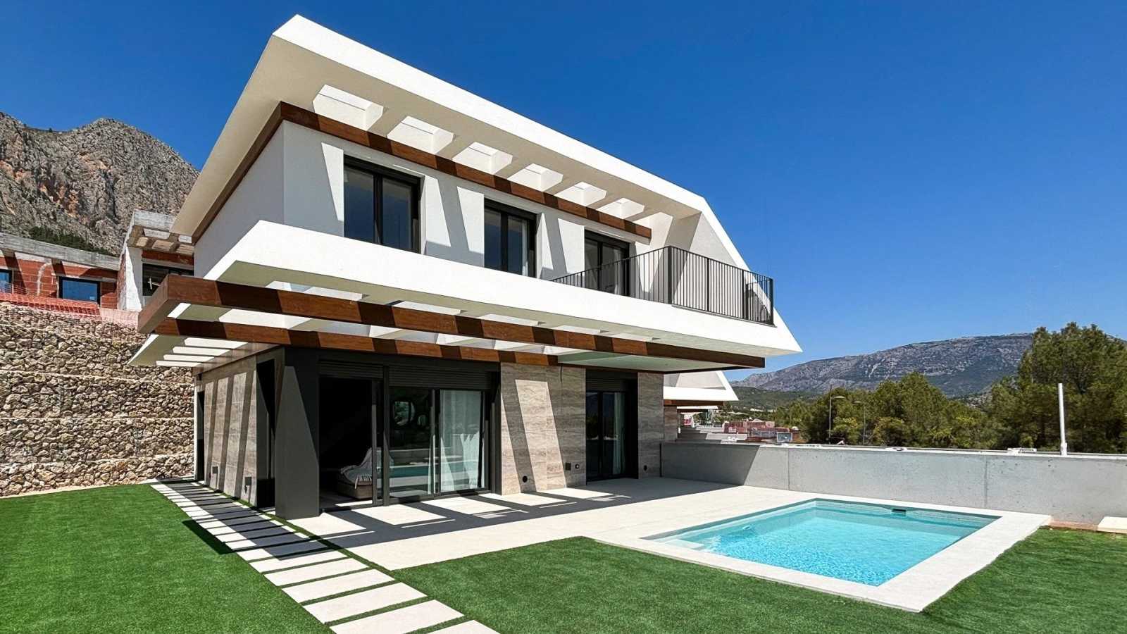Villa med takterrasse og havutsikt – Privat basseng og 3 soverom, bilde 1