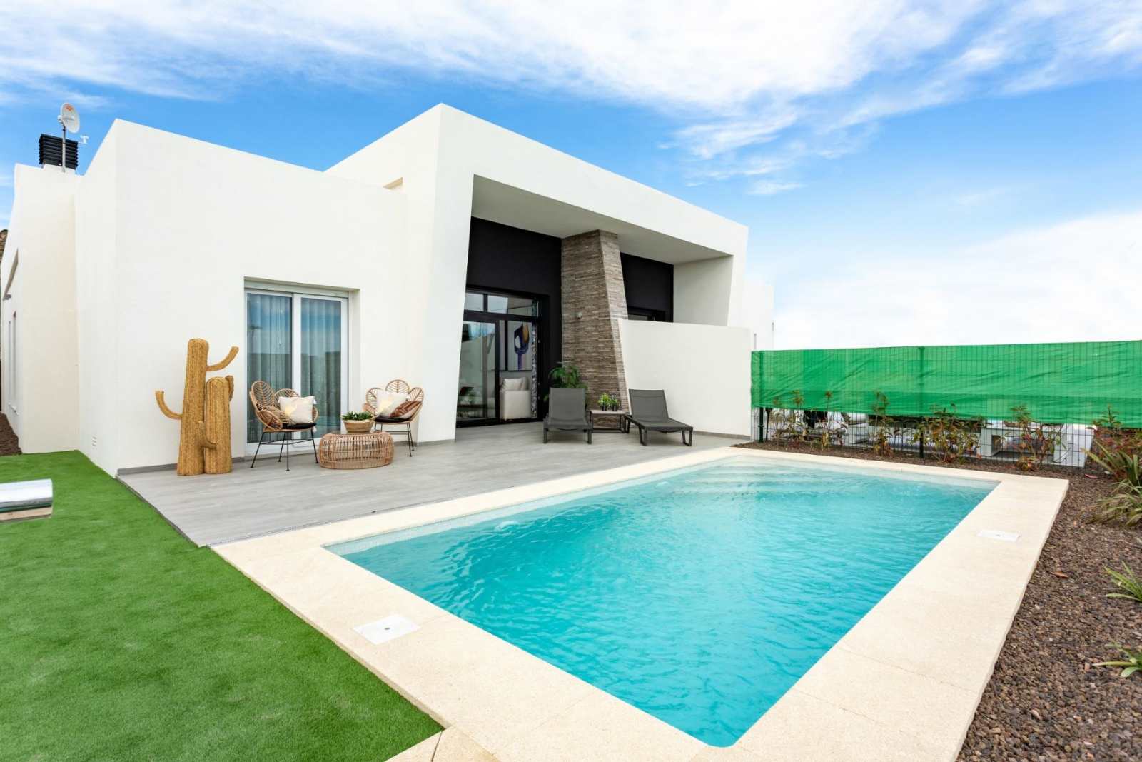 Nybygd villa med takterrasse – Privat basseng og 3 soverom, bilde 1