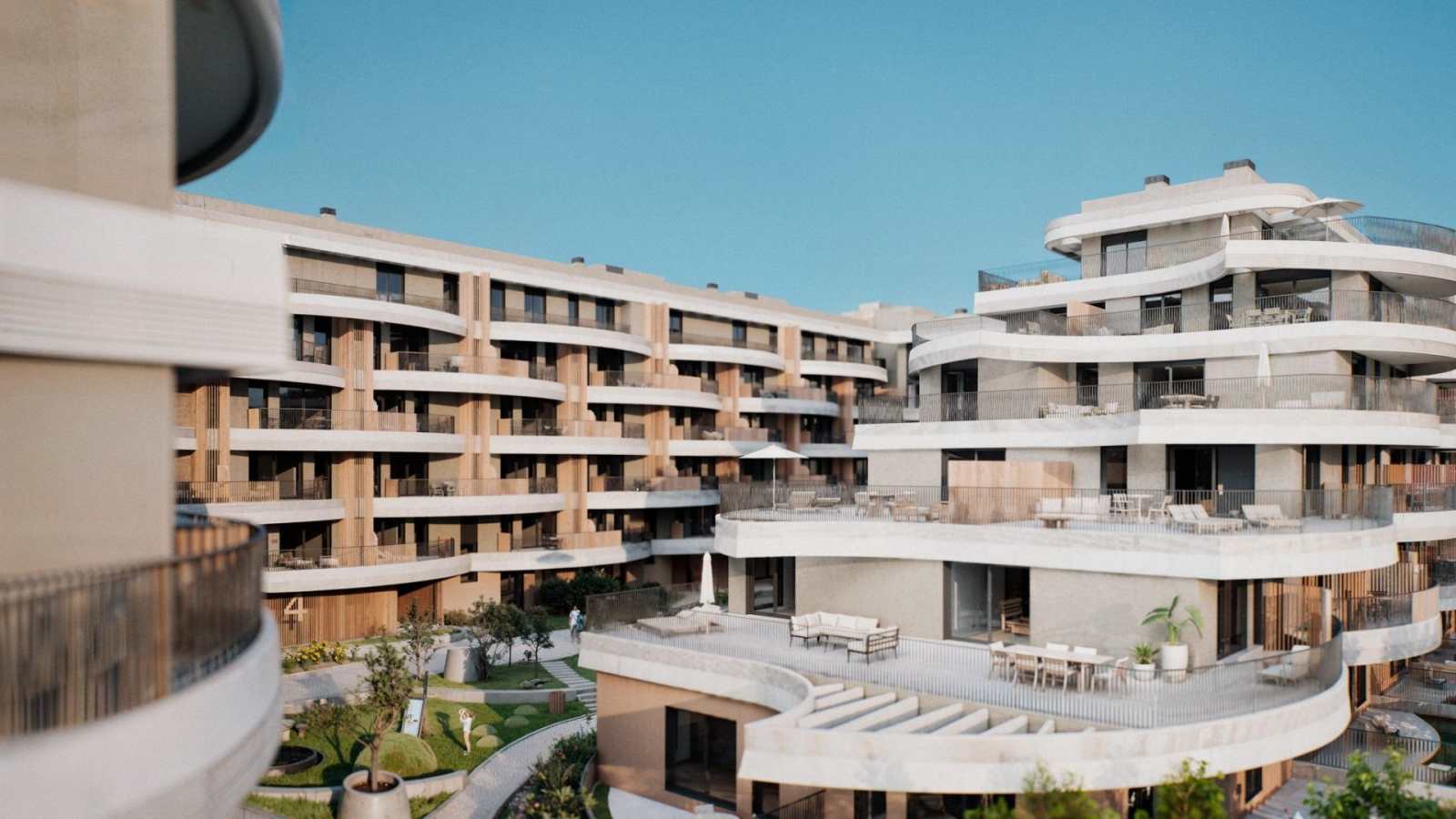 Ny leilighet med takterrasse og felles basseng, bilde 1