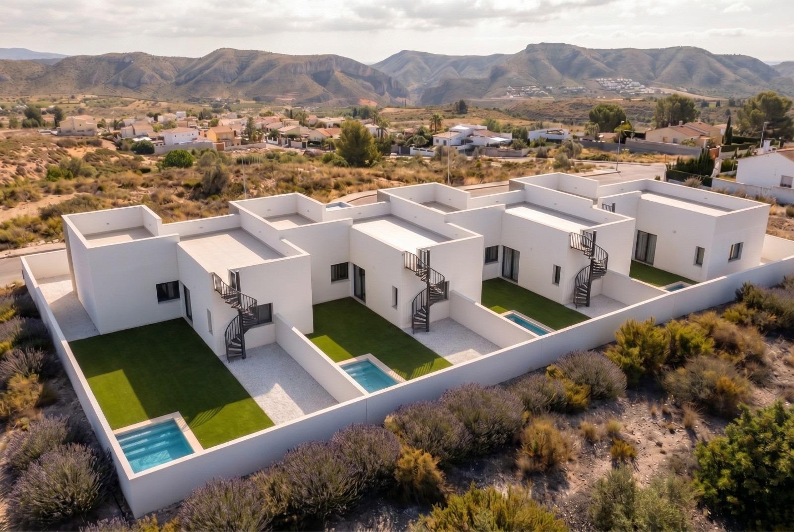 Nybygd villa med takterrasse – Privat basseng og 3 soverom, bilde 1