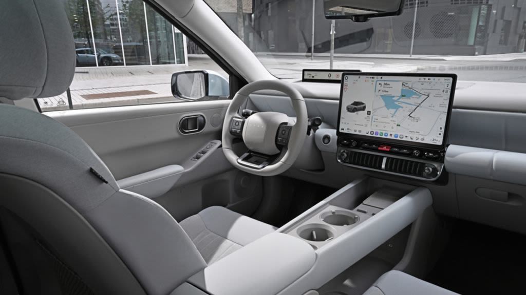 Pleos Connect-skjerm i lyst IONIQ 3-interiør