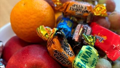 Fruktkurv 3 med sjokolade per person