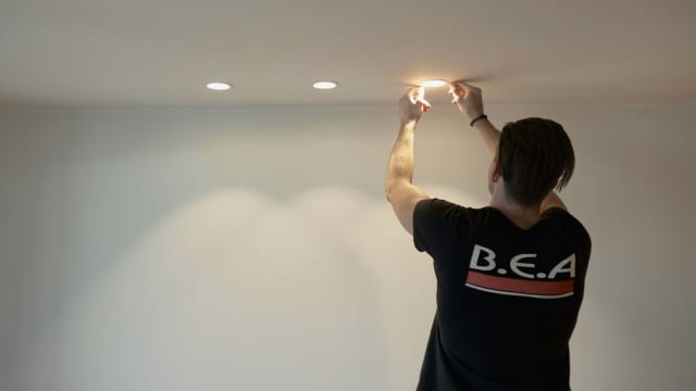 Hvorfor man bør skifte spotlights fra halogen til LED?